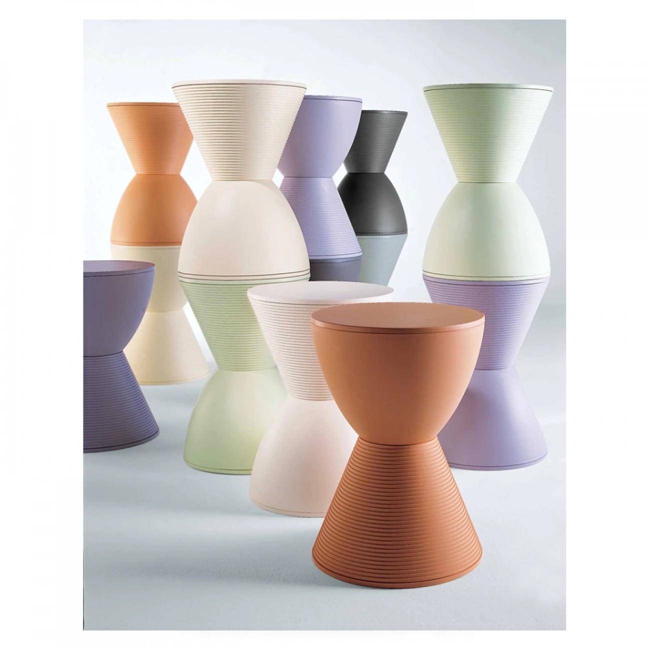 Kartell Σκαμπώ/τραπεζάκι πράσινο 43εκ σειρά Prince Aha Βοηθητικά τραπέζια
