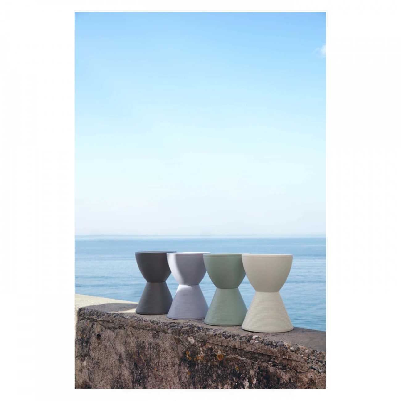 Kartell Σκαμπώ/τραπεζάκι γκρι 43εκ σειρά Prince Aha Βοηθητικά τραπέζια