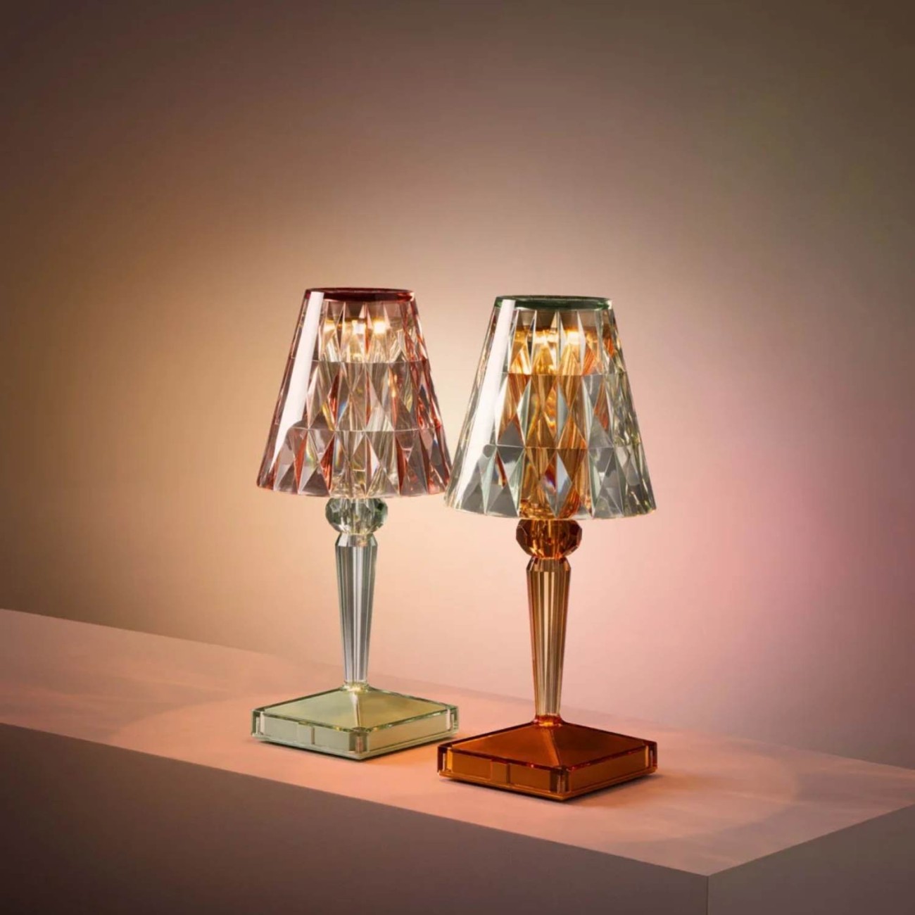 Kartell Λάμπα 26 εκ επαναφορτιζόμενη pink/mint σειρά Battery Επιτραπέζια Φωτιστικά