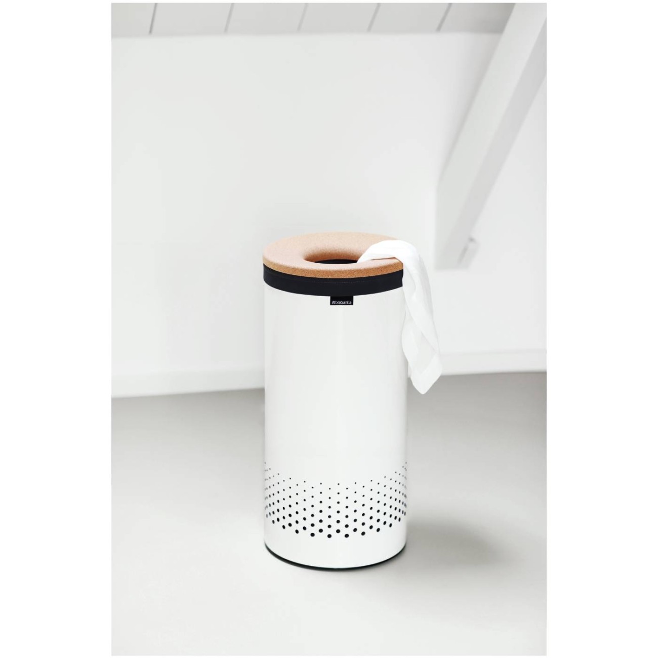 Brabantia Δοχείο απλύτων 35 λτ. White με ξύλινο καπάκι Κάδοι απλύτων