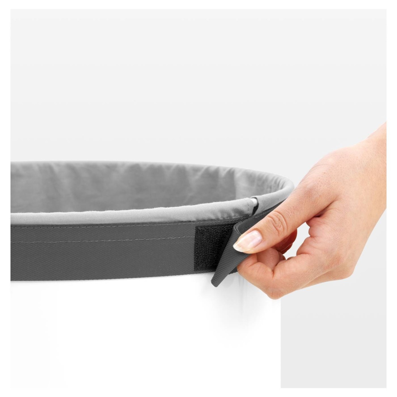 Brabantia Δοχείο απλύτων 35 λτ. White με ξύλινο καπάκι Κάδοι απλύτων