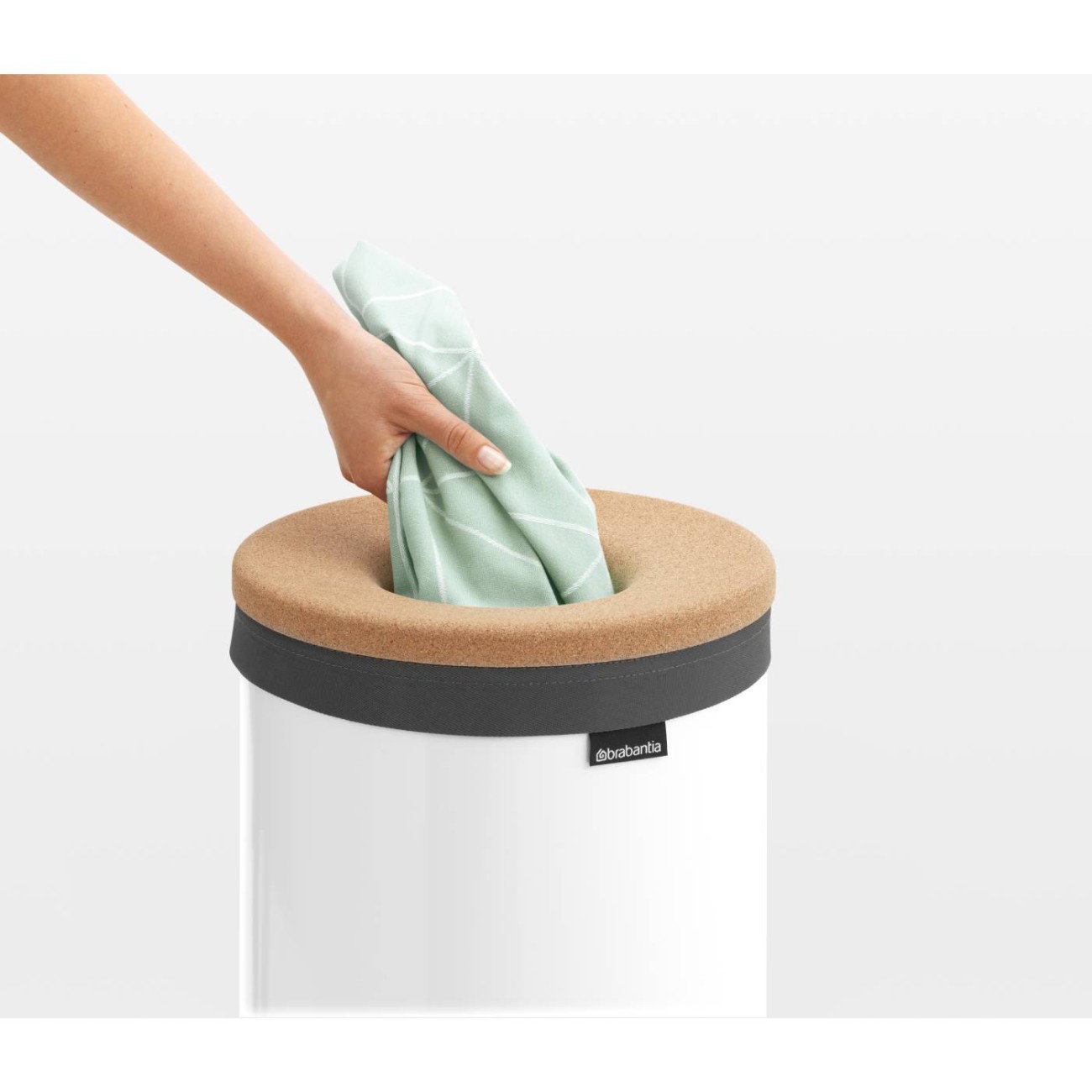 Brabantia Δοχείο απλύτων 35 λτ. White με ξύλινο καπάκι Κάδοι απλύτων