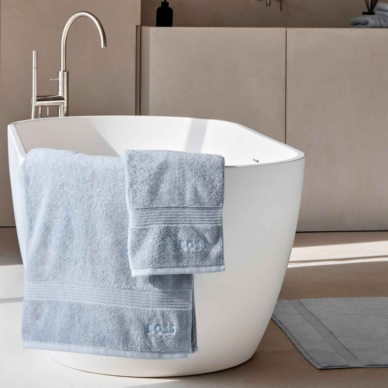 Hugo Boss Χαλάκι μπάνιου 60x90εκ. Ice blue σειρά Loft Πατάκια Μπάνιου