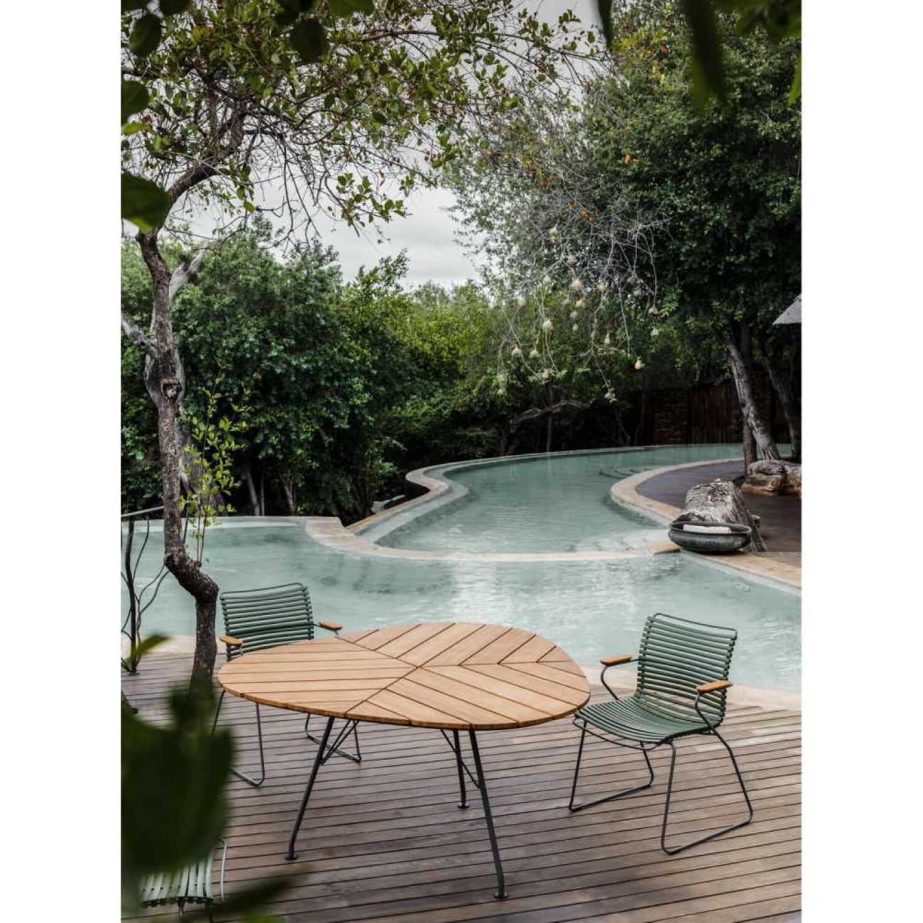Houe Τραπέζι 145,5εκ. ξύλο bamboo με ατσάλινο σκελετό σειρά LEAF
 Έπιπλα Κήπου