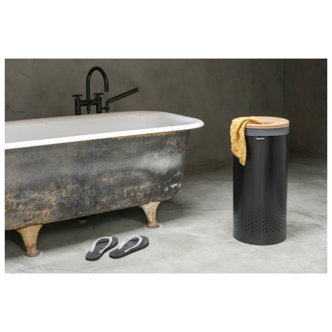Brabantia Δοχείο για άπλυτα 35lt Matt Black με καπάκι σειρά Cork Κάδοι απλύτων