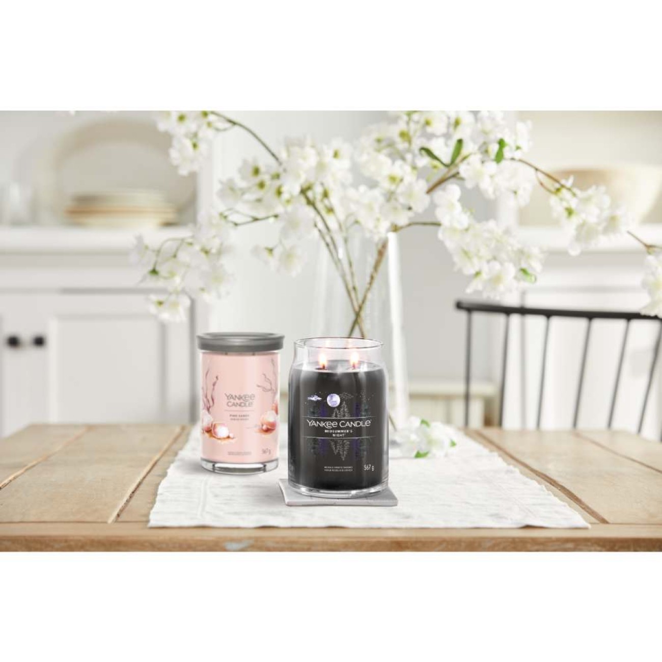 Yankee Candle Αρωματικό Κερί Signature σε Γυάλινο Δοχείο Large σειρά Midsummer's night
 Γυάλινα δοχεία Yankee Candle