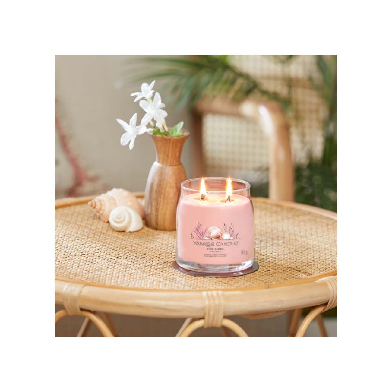 Yankee Candle Αρωματικό Κερί Signature σε Γυάλινο Δοχείο Medium σειρά Pink Sands
 Γυάλινα δοχεία Yankee Candle
