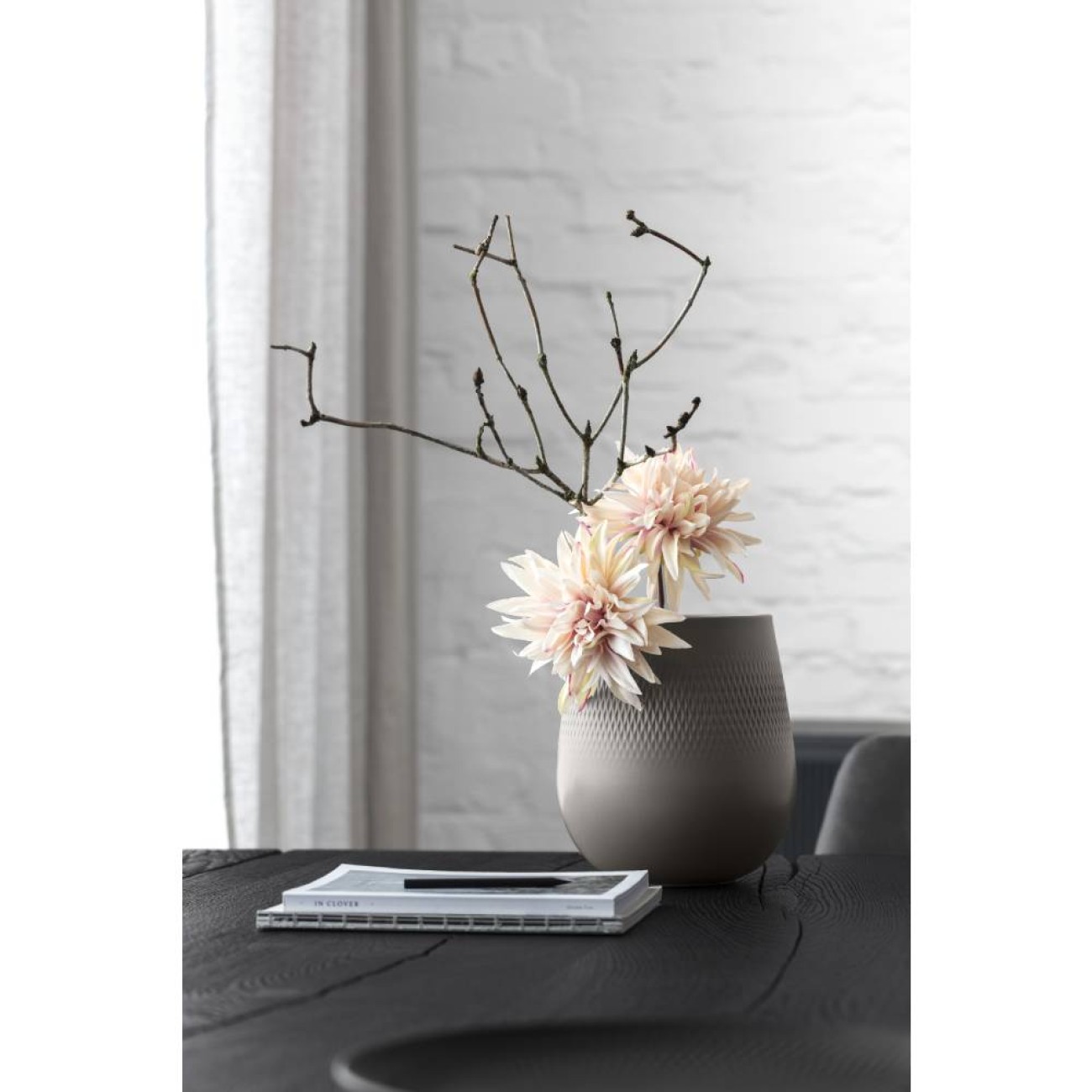 Villeroy & Boch Βάζο 21Χ21X23 εκ. Carre σειρά Manufacture Collier Taupe Βάζα