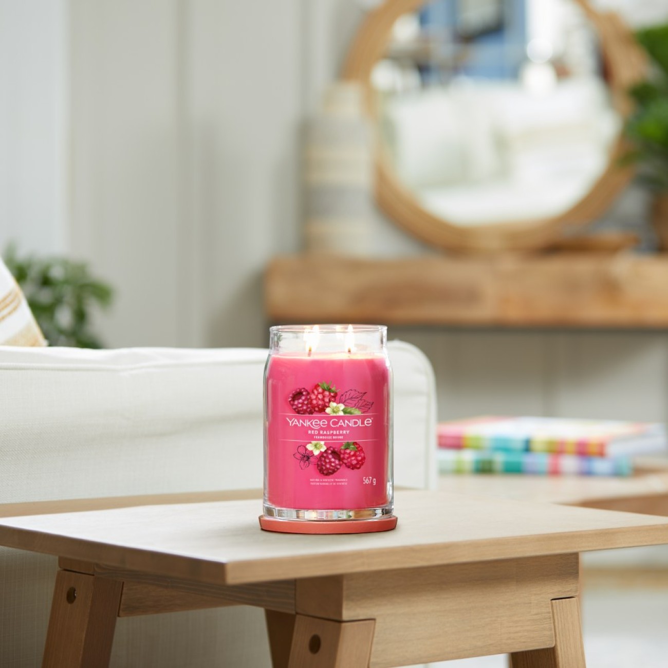 Yankee Candle Αρωματικό Κερί Signature σε Γυάλινο Δοχείο Large σειρά Red Raspberry
 Γυάλινα δοχεία Yankee Candle