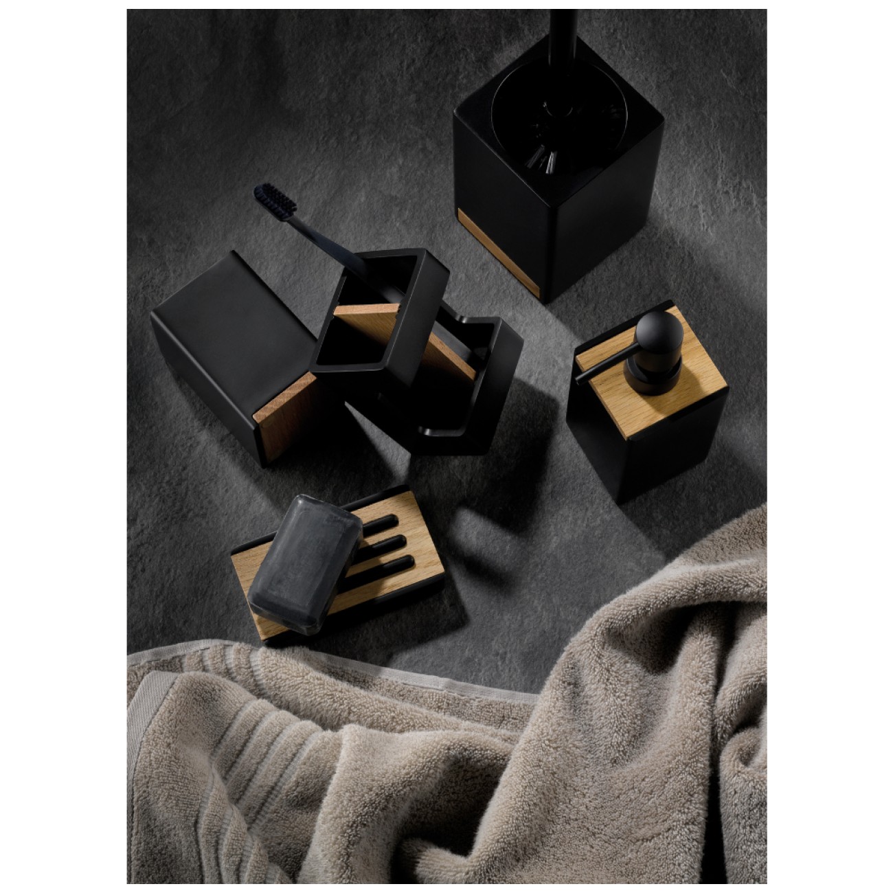 Kela Θήκη υγρού σαπουνιού 7x7x17cm/300ml σειρά Cube
 Αξεσουάρ Μπάνιου