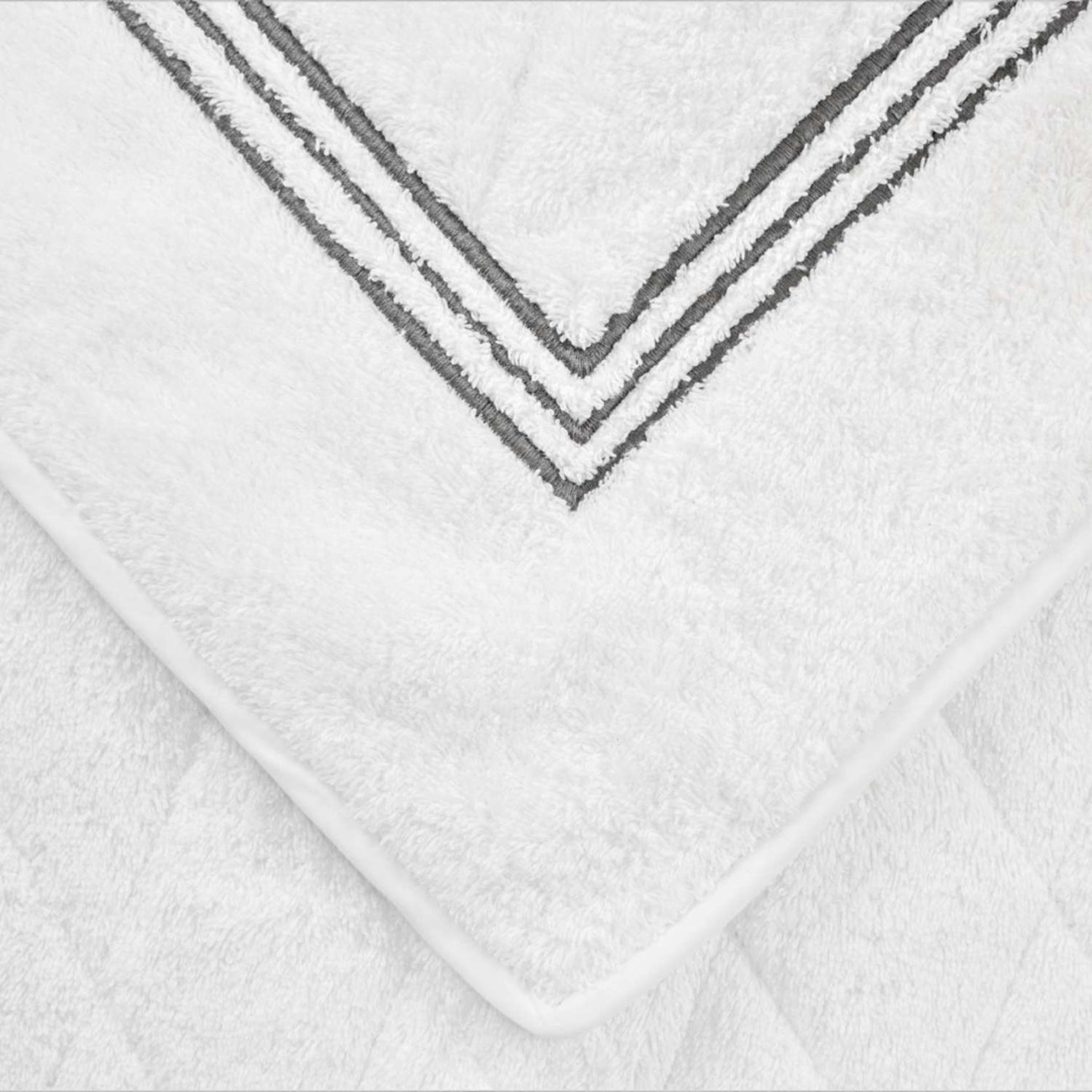 Frette Πετσέτες σετ 2 τεμ 40X60εκ. & 60Χ110εκ. χρώμα λευκό/γκρι 100% βαμβάκι, 550gsm σειρά Triplo Popeline Πετσέτες