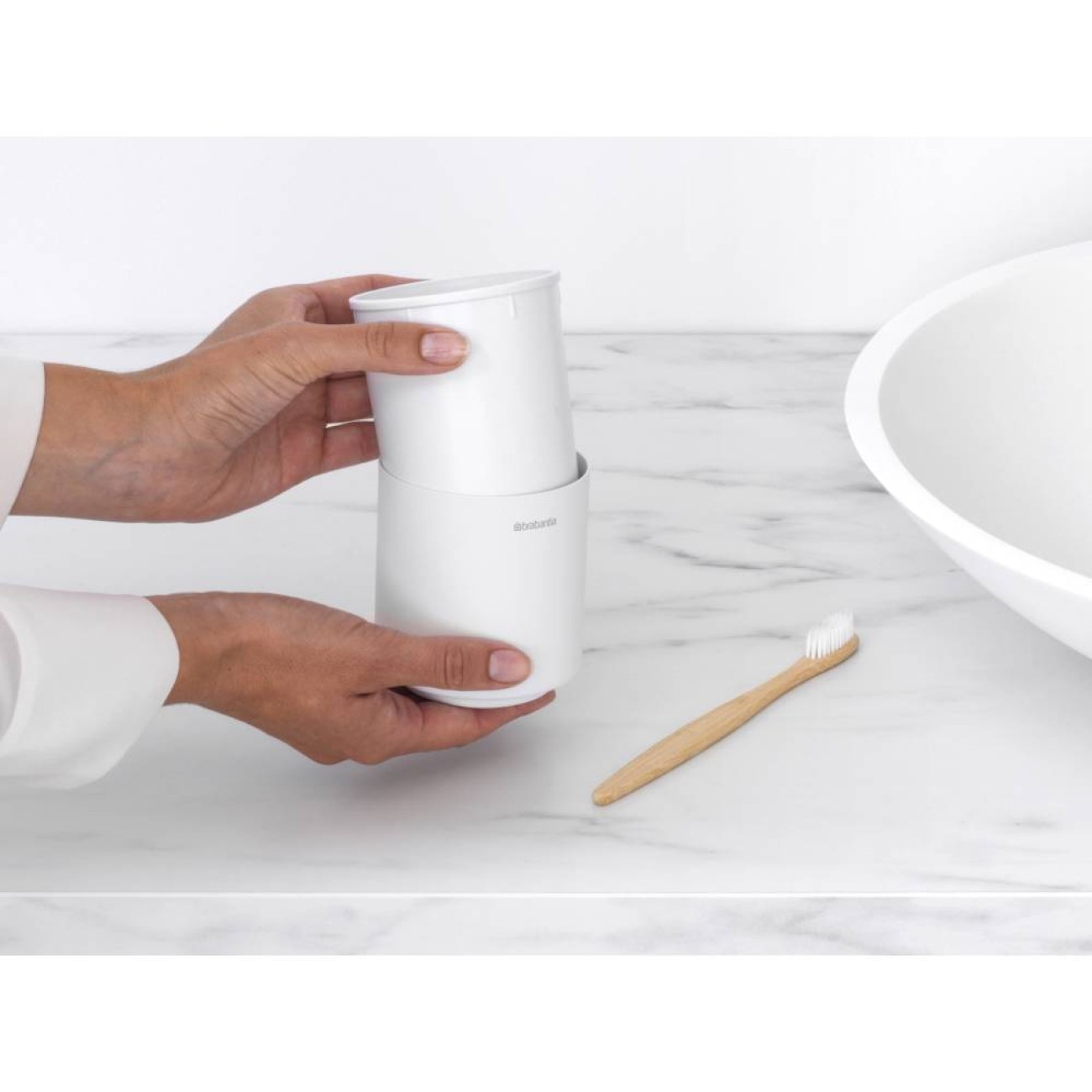 Brabantia Θήκη Οδοντόβουρτσας Dispenser Mineral Fresh White σειρά Mindset 
 Αξεσουάρ Μπάνιου