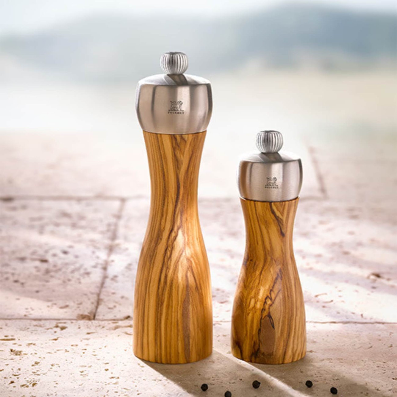 Peugeot Μύλος αλατιού 15 εκ. σειρά olive wood Fidji Μύλοι Πιπεριού/Μύλοι Αλατιού