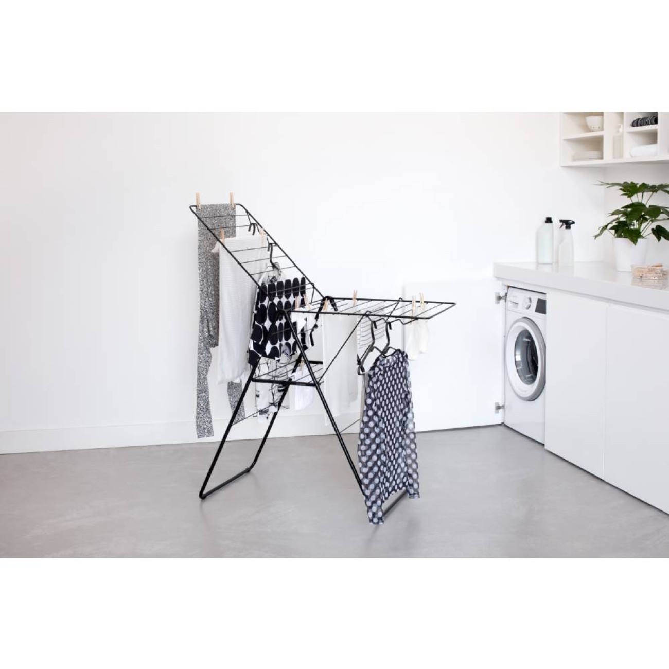 Brabantia Απλώστρα 20μ. Matt Black σειρά HangOn
 Σιδερώστρες/Απλώστρες