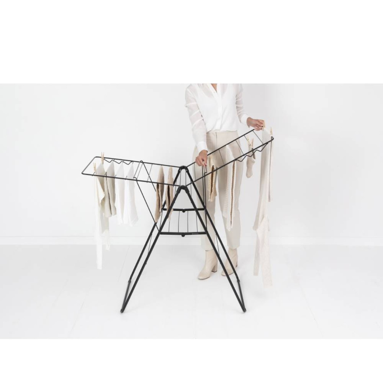 Brabantia Απλώστρα 20μ. Matt Black σειρά HangOn
 Σιδερώστρες/Απλώστρες
