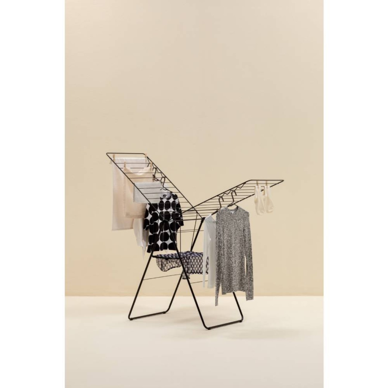 Brabantia Απλώστρα 25μ. Matt Black σειρά HangOn
 Σιδερώστρες/Απλώστρες