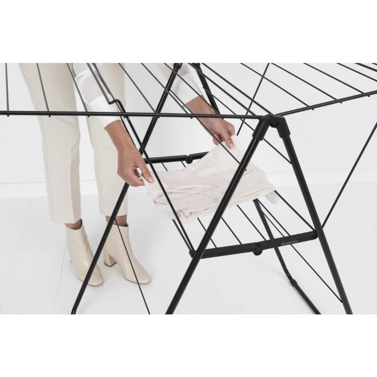 Brabantia Απλώστρα 25μ. Matt Black σειρά HangOn
 Σιδερώστρες/Απλώστρες