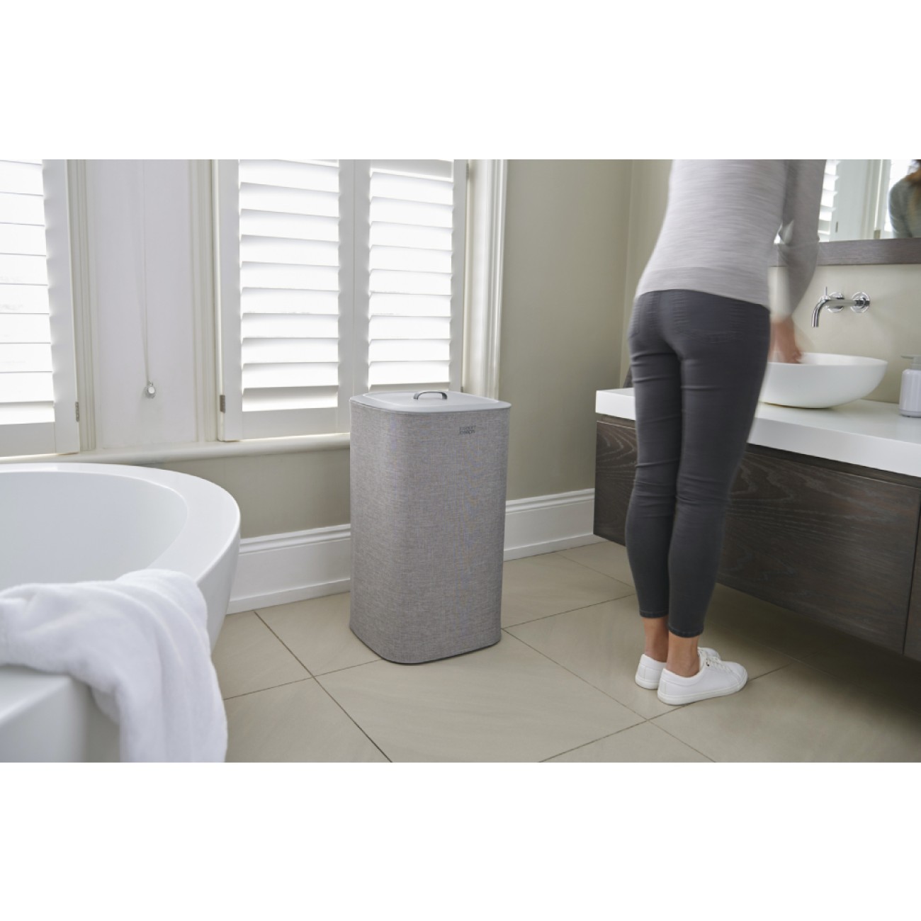Joseph Joseph Καλάθι απλύτων 60lt. 71x39,5x39,5 cm γκρί ανοιχτό σειρά Tota Κάδοι απλύτων