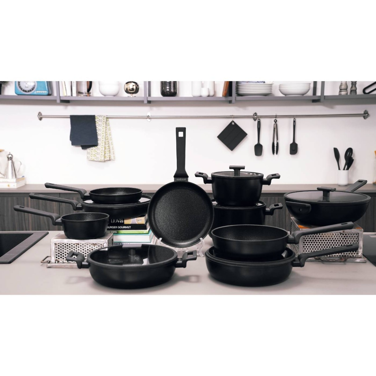 Sambonet Wok Φ 30 cm με καπάκι/5lt σειρά Titan Pro Τηγάνια/Wok