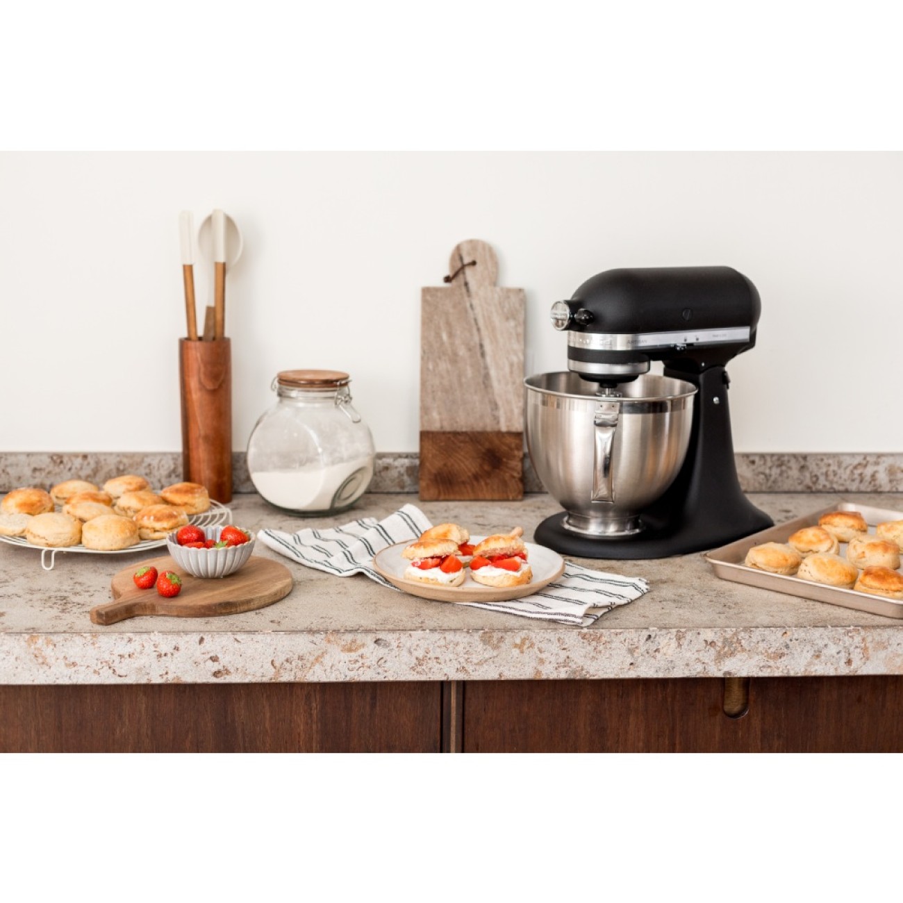 KitchenAid Μίξερ 4,8lt. Cast Iron black σειρά Artisan Μίξερ