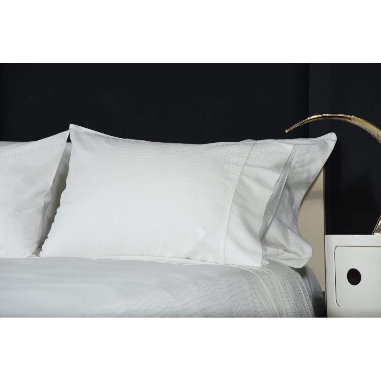 Valeron Σετ σεντόνια 240x260εκ./270x290εκ. & 2 μαξιλαροθήκες λευκό σειρά Crocodile Σετ σεντόνια
