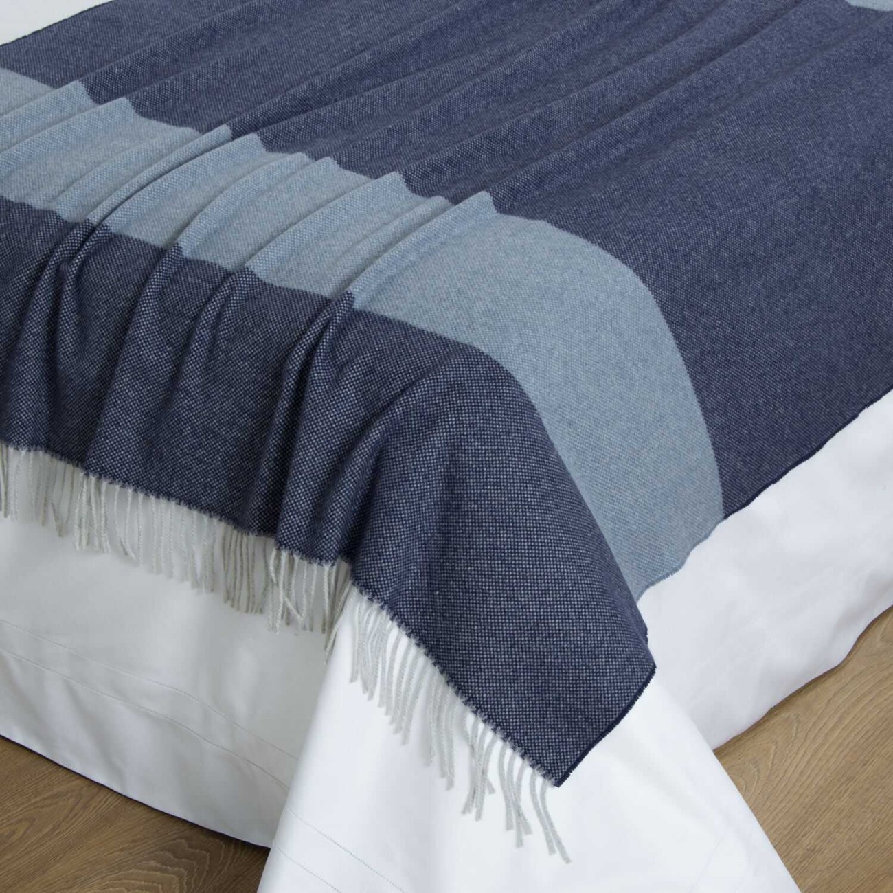 Frette Ριχτάρι διακοσμητικό 130x190εκ light blue σειρά Balze Καλύμματα Κρεβατιού/Ριχτάρια