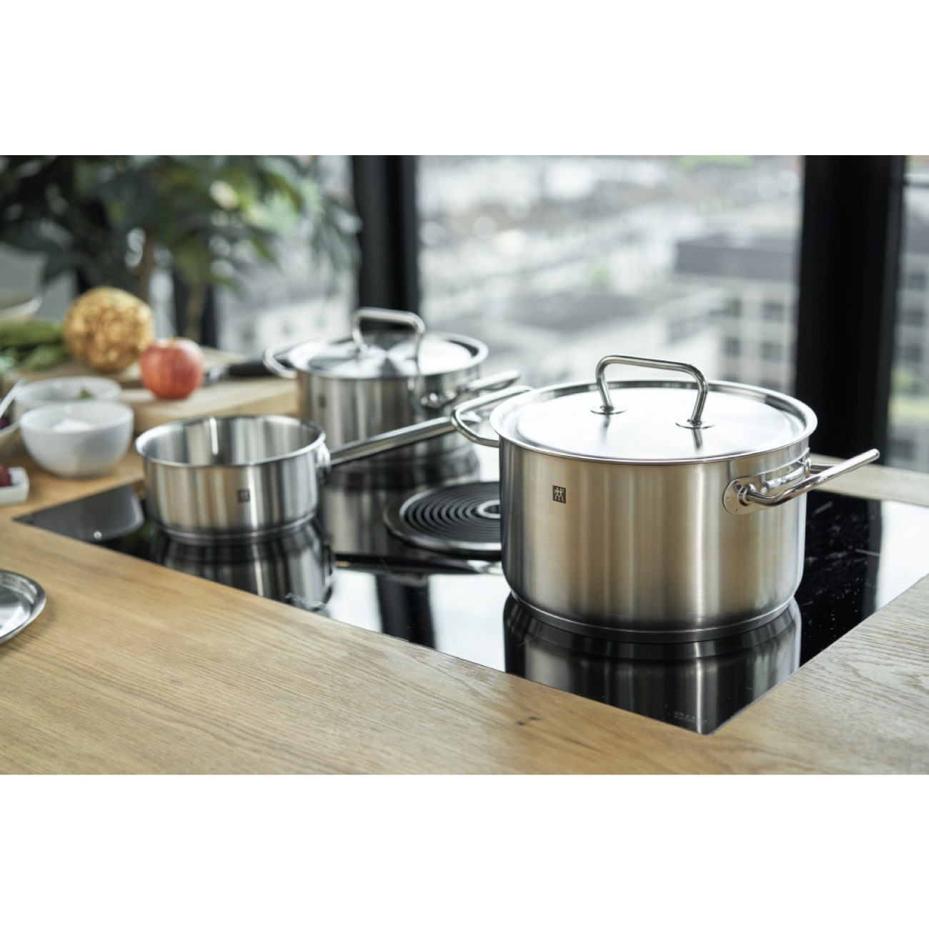 Zwilling J.A.Henckels Σετ 5 τεμ. με ανοξείδωτο καπάκι σειρά Twin Classic 
 Σετ Μαγειρικά Σκεύη