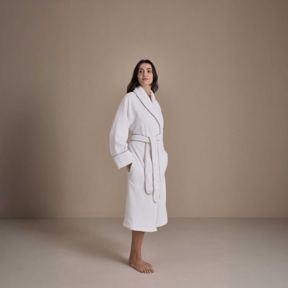 Frette Μπουρνούζι Small χρώμα λευκό/μπεζ ρίγα, 100% βαμβάκι, 430gsm σειρά Continental
Frette Μπουρνούζι Small χρώμα λευκό/μπεζ ρίγα, 100% βαμβάκι, 430gsm σειρά Continental