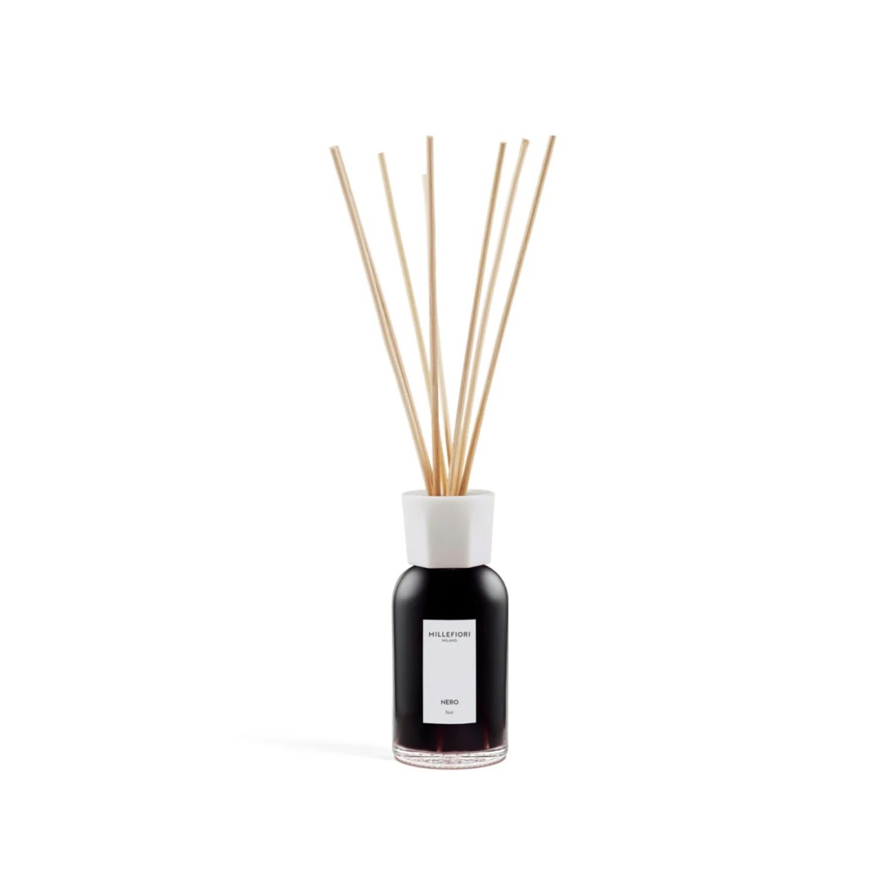 Millefiori Αρωματικά χώρου με στικς 250ml σειρά Nero Milano Αρωματικά Στικς