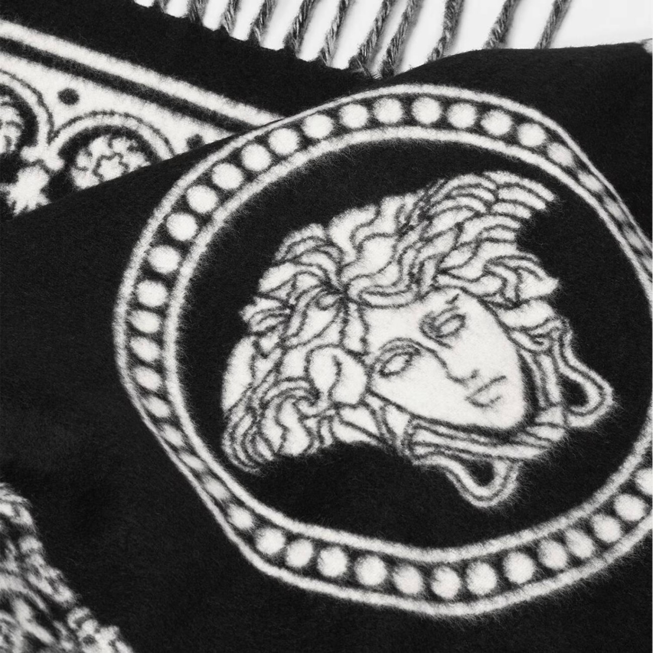 Versace Ριχτάρι 140x140cm λευκό/μαύρο σειρά Crete de Fleur Παπλώματα