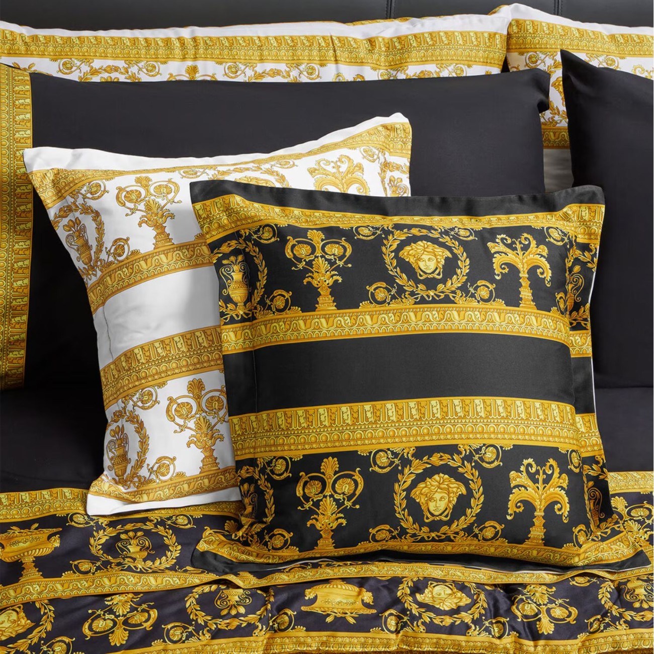 Versace Μαξιλάρι διακοσμητικό 45x45cm λευκό/χρυσό Double face σειρά I Heart Baroque Barocco Haze by Rosenthal/Versace