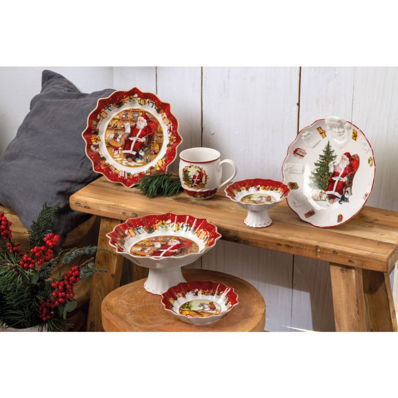 Villeroy & Boch Μπολ με πόδι 24 εκ. Santa reads wish lists σειρά Toy's Fantasy Χριστουγεννιάτικα