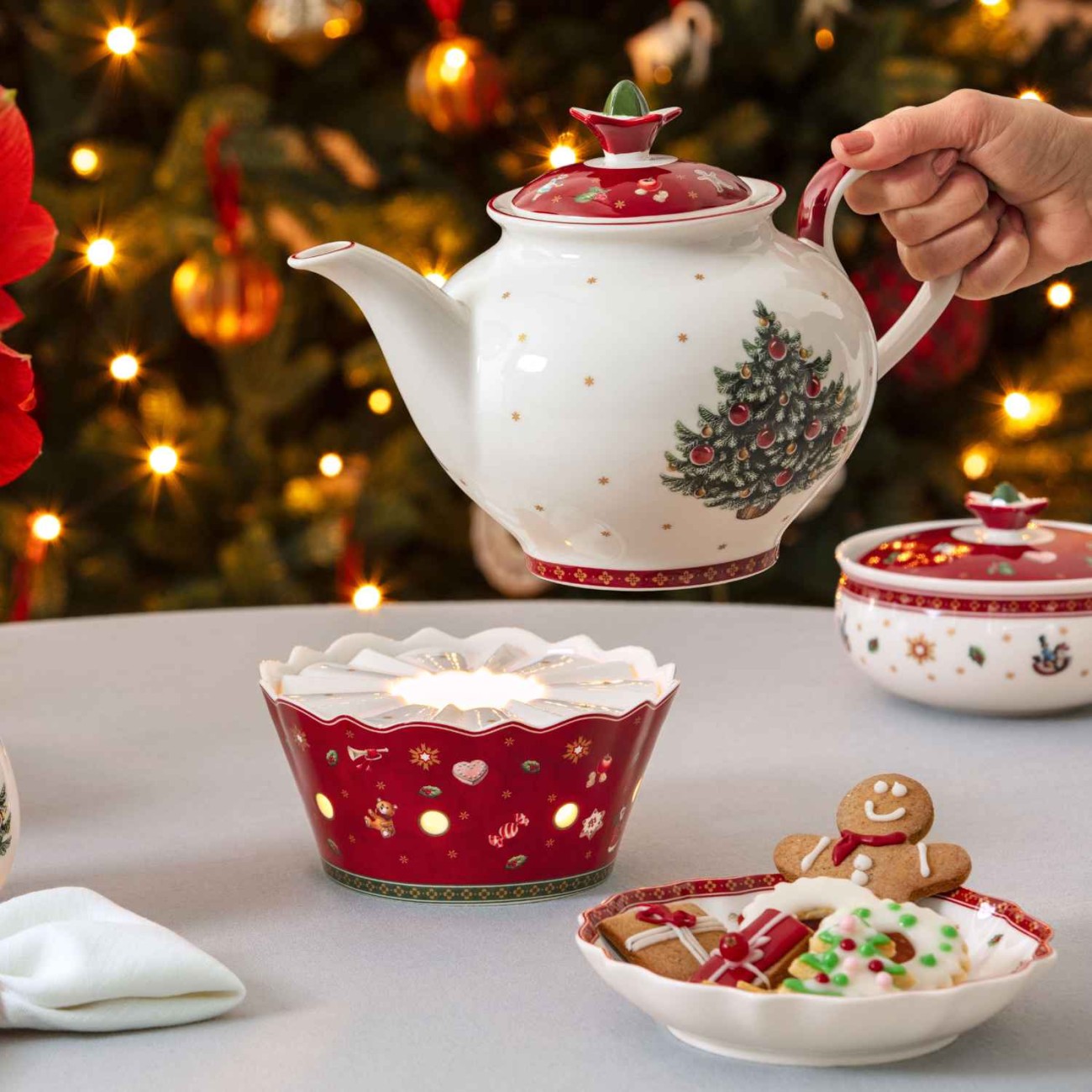Villeroy & Boch Τσαγιέρα 20 εκ./1,5 λτ. με καπάκι σειρά Toy's Delight Χριστουγεννιάτικα