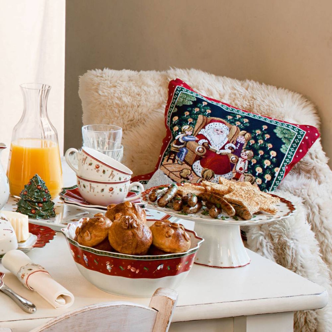 Villeroy & Boch Πιατέλα στρογγυλή 28cm με πόδι σειρά Toy's Delight 