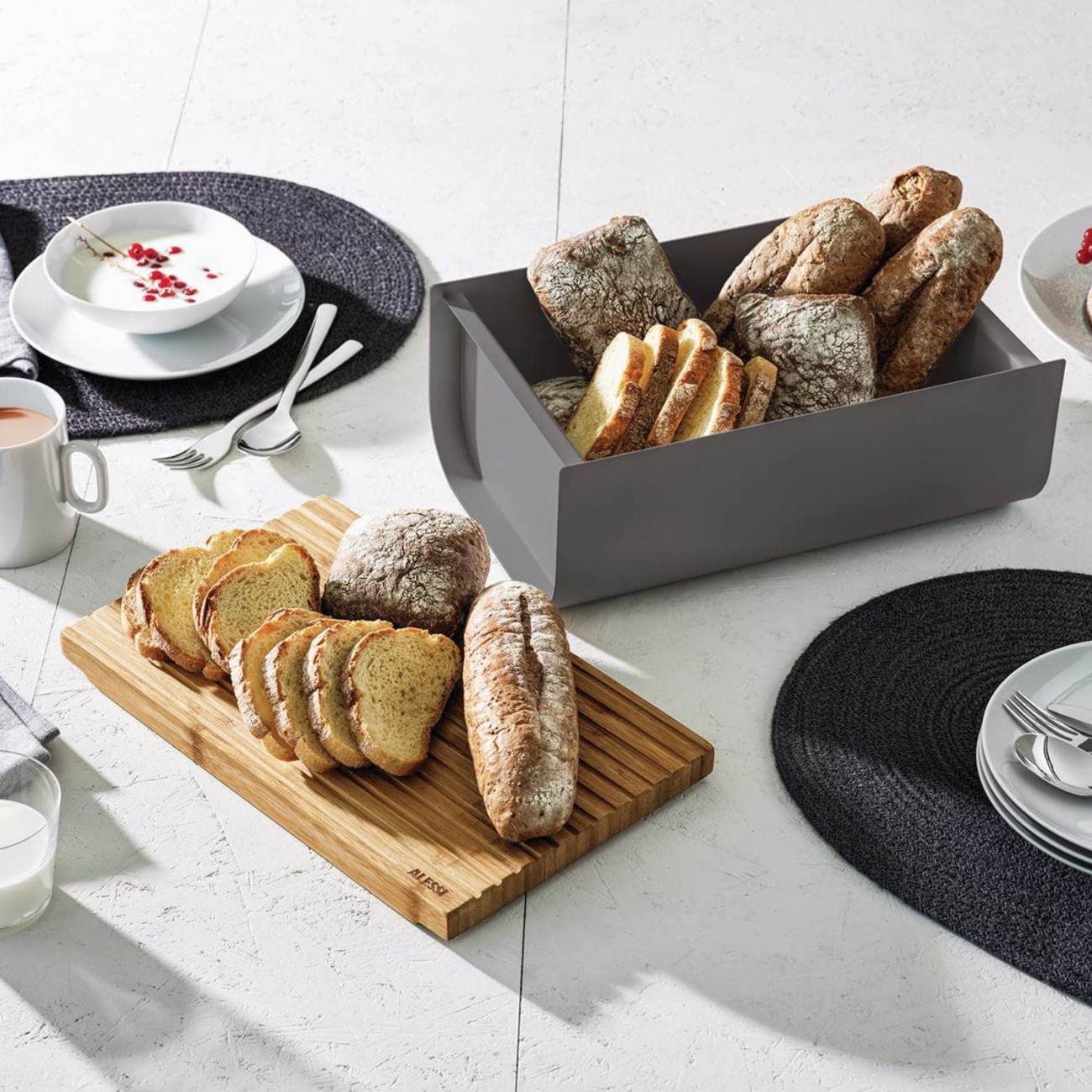 Alessi Ψωμιέρα με ξύλο κόπης 34cm dark grey σειρά Mattina Ψωμιέρες