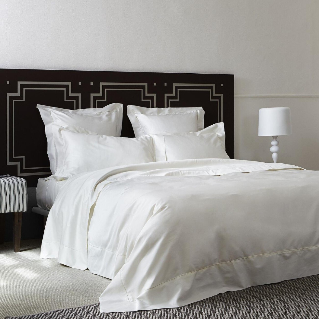 Frette  Σετ σεντονια 270Χ320εκ. με 2 μαξιλαροθηκες 51Χ71εκ.χρώμα λευκό 100% βαμβάκι σειρά Single Ajour  Σετ σεντόνια