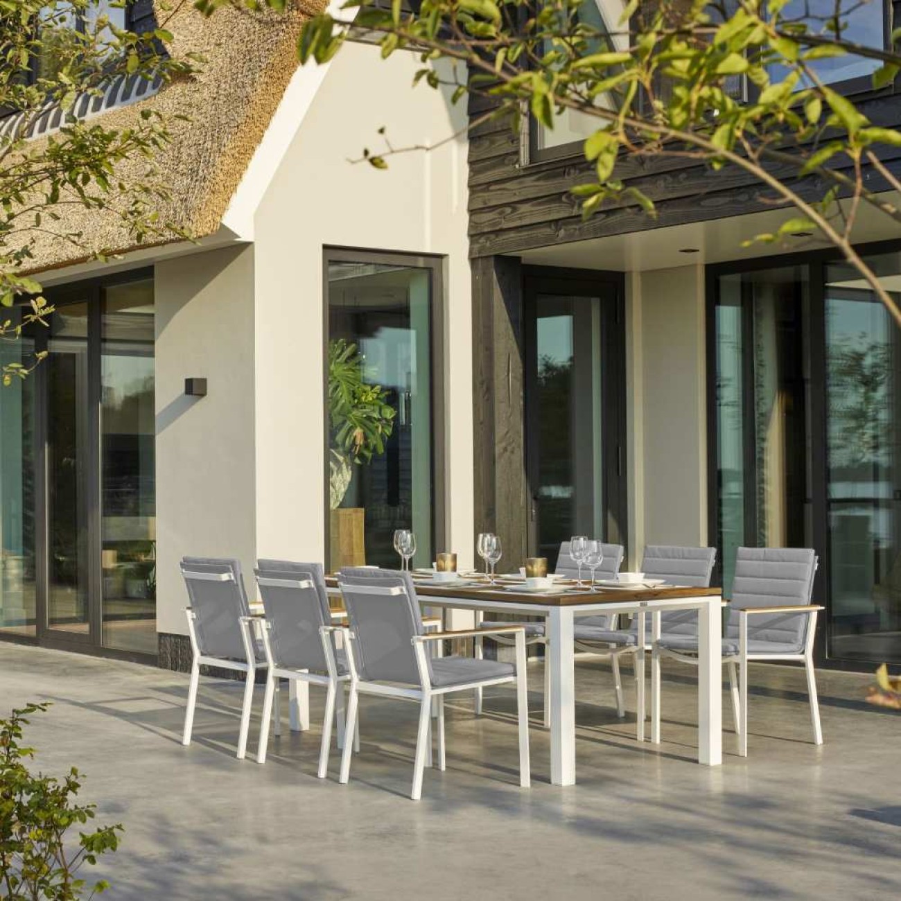 Life Outdoor Living Τραπέζι φαγητού 180x90εκ. λευκό με ξύλινη teak επιφάνεια  σειρά  Concept  Έπιπλα Κήπου