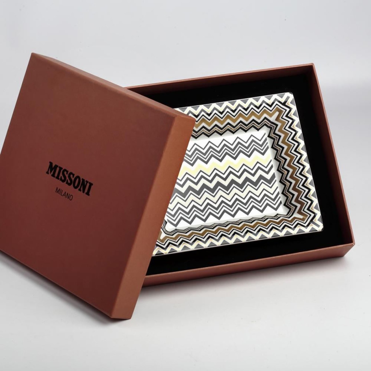 Missoni Πιάτο διακοσμητικό 21,4Χ17,2εκ. σειρά Zig Zag Gold
 Μπολ