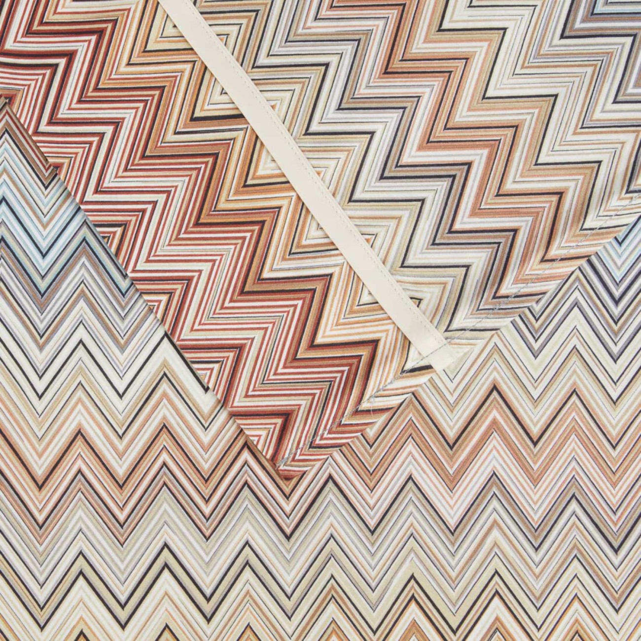 Missoni Σετ σεντόνια 280x260εκ./270x300εκ. & 2 μαξιλαροθήκες black multicolor σειρά John Re-edition Σεντόνια